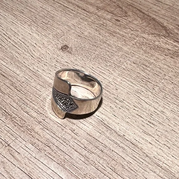 Sterling silver ring - Picture 2 of 4
